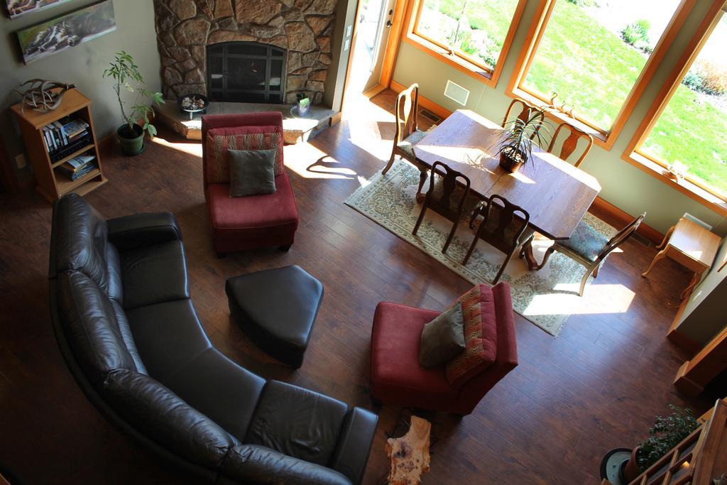 Windborne Bed & Breakfast Castlegar Exteriér fotografie