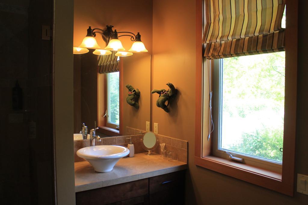 Windborne Bed & Breakfast Castlegar Pokoj fotografie
